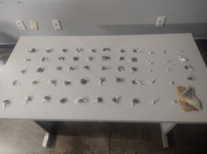 Imagem da notícia - PM prende traficante durante incursão no bairro São Geraldo