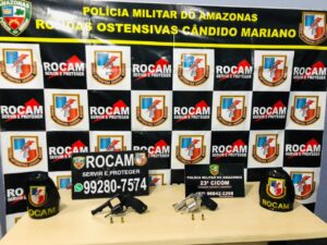 Imagem da notícia - PMs detém homem por porte ilegal de armas de fogo no Parque Dez