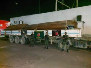 Imagem da notícia - Nas últimas 24 horas, PM prende 12 pessoas e apreende sete armas de fogo