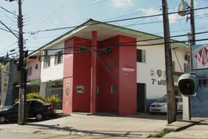 Imagem da notícia - PM encerra festa clandestina com 40 pessoas na zona centro-sul