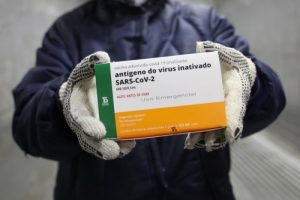 Imagem da notícia - Governo prepara distribuição das 96.200 doses da CoronaVac