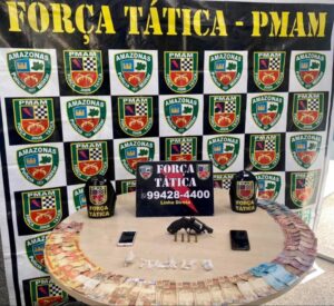 Imagem da notícia - Polícia Militar prende homem em posse de drogas na zona centro-oeste