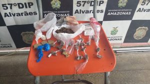 Imagem da notícia - Homem é preso e adolescente é apreendido por tráfico em Alvarães