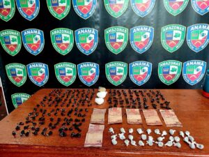 Imagem da notícia - Policiais do 3° GPM detém dois homens por tráfico de drogas em Anamã