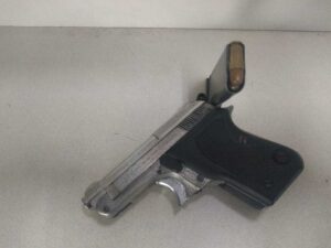 Imagem da notícia - Polícia Militar detém homem com arma de fogo na zona centro-oeste