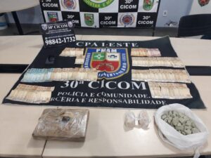 Imagem da notícia - PM apreende drogas e detém oito envolvidos com o tráfico