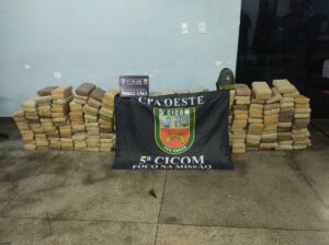 Imagem da notícia - Polícia Militar apreende mais de 250 tabletes de maconha na zona centro-sul