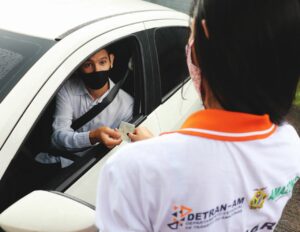 Imagem da notícia - Detran-AM anuncia entrega de CNH física por sistema drive-thru