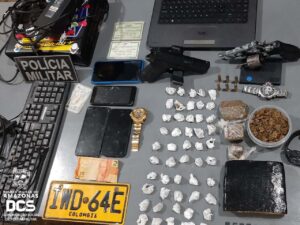 Imagem da notícia - PM prende seis pessoas e apreende três armas de fogo no interior