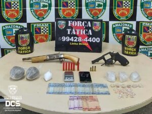 Imagem da notícia - PM prende cinco pessoas e apreende três adolescentes em Manaus