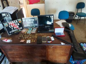 Imagem da notícia - Em Tefé, PM apreende arma de fogo e recupera materiais furtados