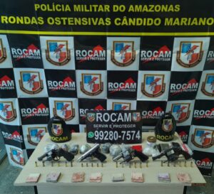 Imagem da notícia - PM detém três homens em posse de armas de fogo e drogas na zona norte