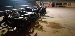 Imagem da notícia - PM detém duas pessoas por descumprimento do decreto