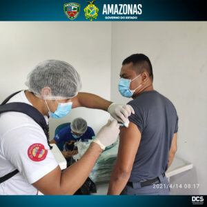 Imagem da notícia - Em Tefé, Policiais Militares recebem 1ª dose da vacina contra Covid-19