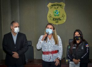 Imagem da notícia - PC-AM prende advogado por tentativa de feminicídio contra ex-namorada