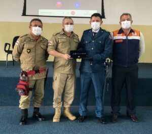 Imagem da notícia - Governo do Amazonas forma 61 bombeiros militares