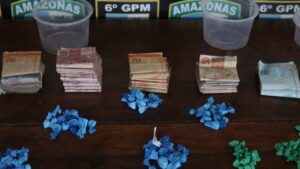 Imagem da notícia - PM prende homem e mulher por tráfico de drogas em Novo Airão