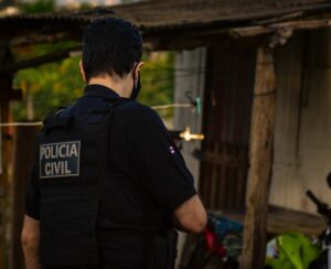 Imagem da notícia - PC-AM prende indivíduo por estupro de adolescente de 17 anos