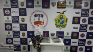 Imagem da notícia - Dupla é flagrada com quatro quilos de maconha por policiais da Base Arpão