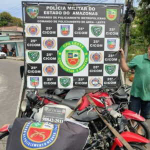Imagem da notícia - PM detém homem, apreende adolescente e recupera quatro motocicletas