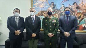 Imagem da notícia - Seção Especial homenageia general Mansur das Forças Armadas