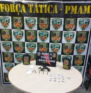 Imagem da notícia - Nas últimas 24 hs, foram apreendidos três adolescentes e 22 pessoas presas