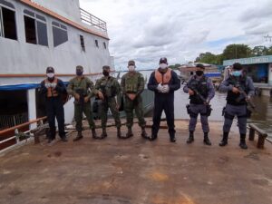 Imagem da notícia - No interior, PM-AM participa de inspeção naval ao lado da Marinha do Brasil