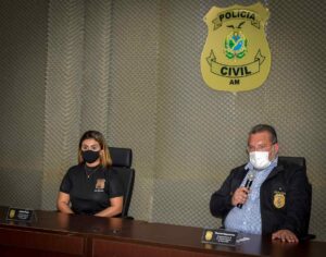 Imagem da notícia - PC prende dupla por prática de estelionato e crime organizado