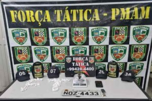Imagem da notícia - Força Tática apreende adolescente e detém pessoas com drogas e armas