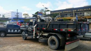 Imagem da notícia - PC prende dupla envolvida em furto de gerador de energia