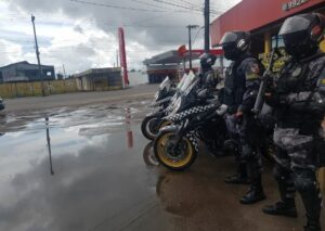 Imagem da notícia - Rocam detém dois foragidos da justiça, em Manaus