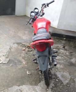 Imagem da notícia - Motocicleta com restrição de furto é localizada pela Força Tática