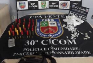 Imagem da notícia - PM detém grupo com drogas e munições na comunidade ValParaíso