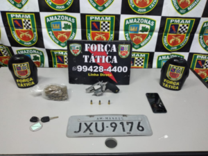 Imagem da notícia - Força Tática apreende arma e drogas no Conjunto Galileia