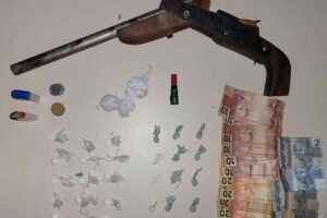 Imagem da notícia - Homem é detido por porte ilegal de arma e tráfico de drogas em Novo Airão