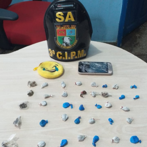 Imagem da notícia - PM detém homem por posse de entorpecentes em Rio Preto da Eva