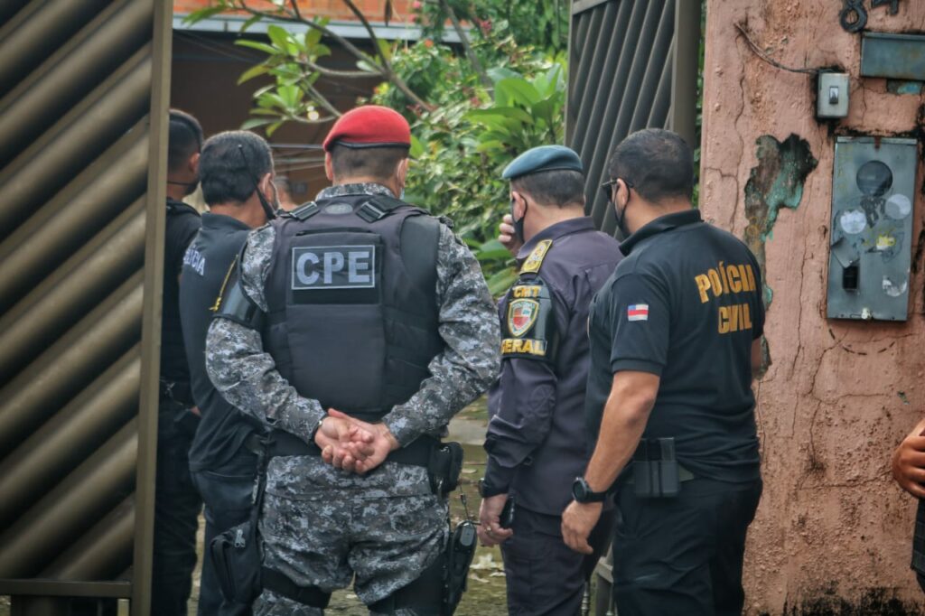 Cadeia Nacional - Wesley Soares Góes, soldado da PMBA, sacrificou a própria  vida por recusar a cumprir ordem absurda, como prevê o próprio ensinamento  militar. Morreu com honra de herói e torna-se