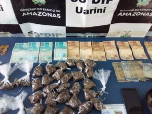 Imagem da notícia - PM detém homem com drogas e dinheiro no município de Uarini