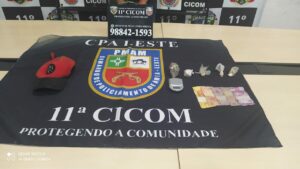 Imagem da notícia - PM detém dois jovens em posse de drogas e arma, em ações na zona leste