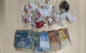 Imagem da notícia - PMAM detém quatro e apreende dinheiro e drogas na zona norte