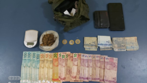 Imagem da notícia - Polícia Militar detém homem por tráfico de drogas em Coari