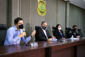 Imagem da notícia - PC prende homem por vazar informações para facção criminosa