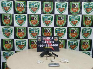 Imagem da notícia - Força Tática detém um jovem com arma de fogo e entorpecentes