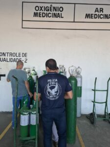 Imagem da notícia - Decon deflagra operação e interdita estabelecimento de envase de gases