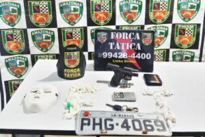 Imagem da notícia - PM-AM prende dez suspeitos e apreende dois adolescentes durante ações