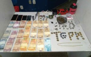 Imagem da notícia - PMAM detém quatro suspeitos por tráfico de drogas em Juruá