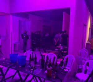 Imagem da notícia - PM flagra aglomeração, encerra festa clandestina e detém proprietário