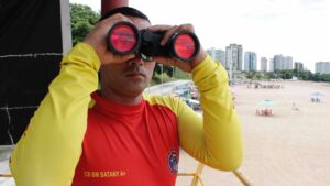 Imagem da notícia - Salva-vidas do CBMAM: história de vigilância, bravura e coragem
