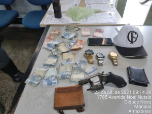 Imagem da notícia - PM prende  homem em  no bairro Santa Etelvina