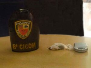 Imagem da notícia - PM apreende adolescente em posse de entorpecentes na zona oeste